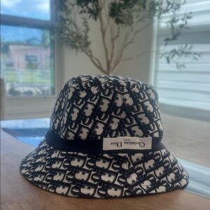 Dior woman Monogram Black and White Hat